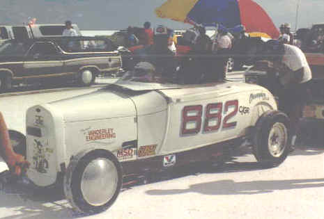 4jm882.jpg (23963 bytes)